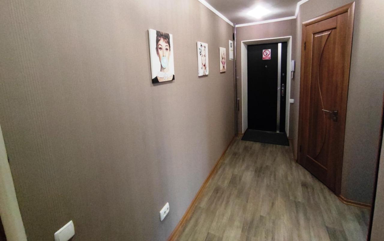 Двухкомнатные Апартаменты Центр Mystetsʹka 3 Kr Apartments Krywyj Rih Exterior foto