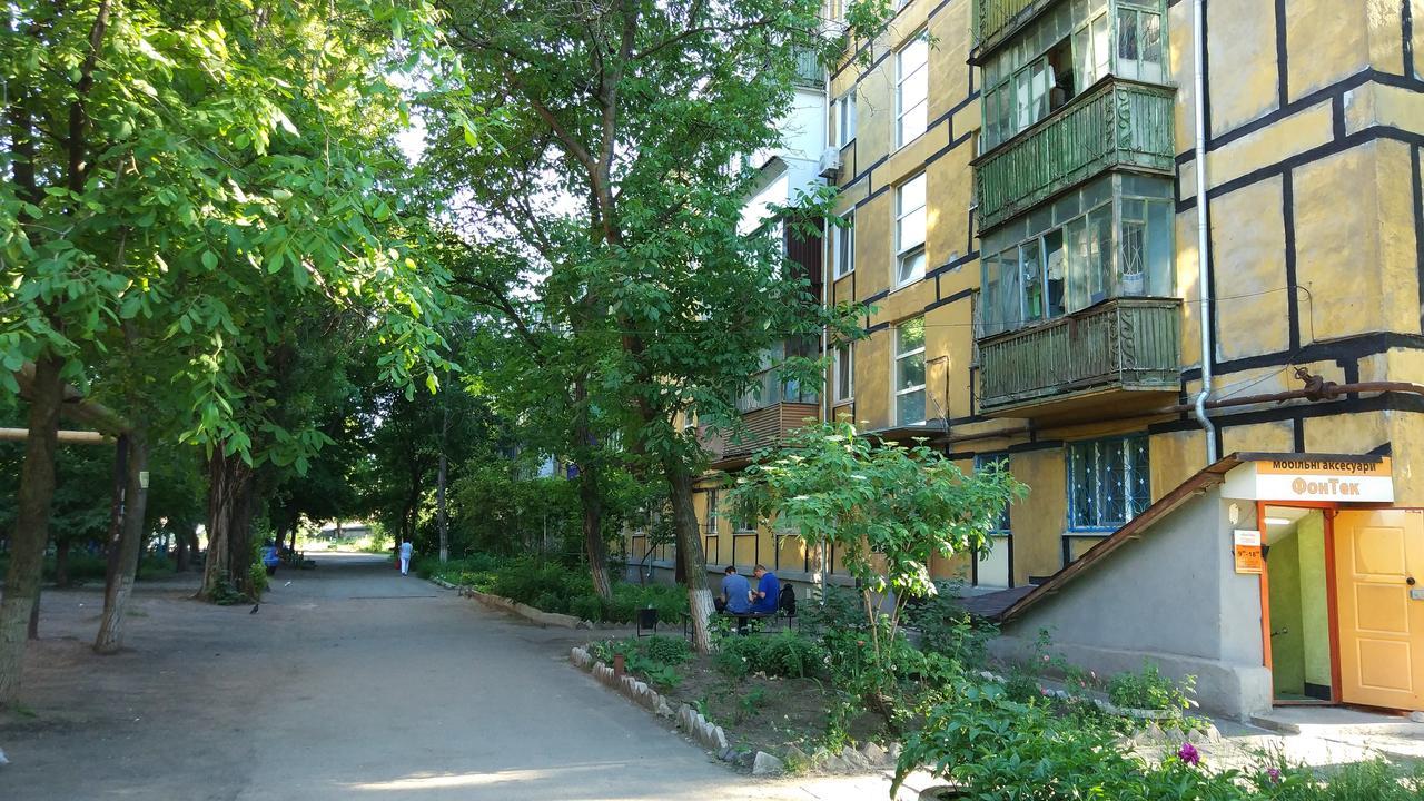 Двухкомнатные Апартаменты Центр Mystetsʹka 3 Kr Apartments Krywyj Rih Exterior foto